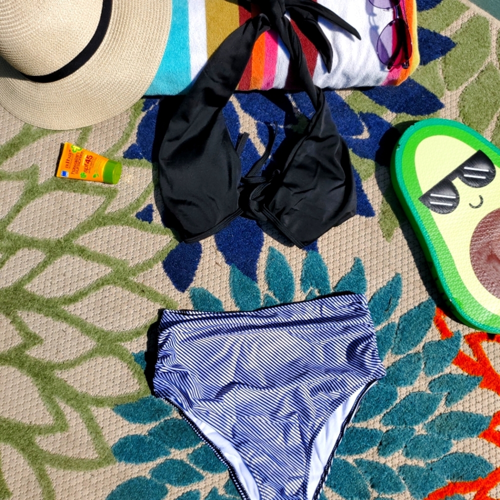 Crisscross Swimsuit 2 piece (NEW)
